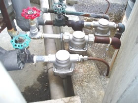 蒸気配管に高効率のスチームトラップを導入